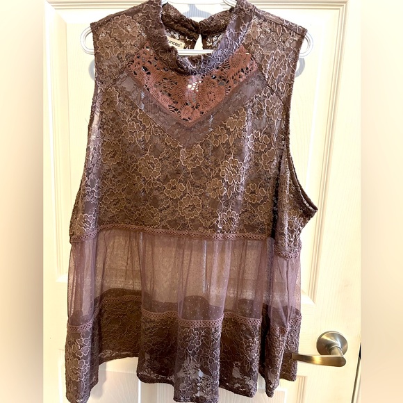 Ladies plus size dusty rose pink lace top from Maurices - Picture 7 of 8